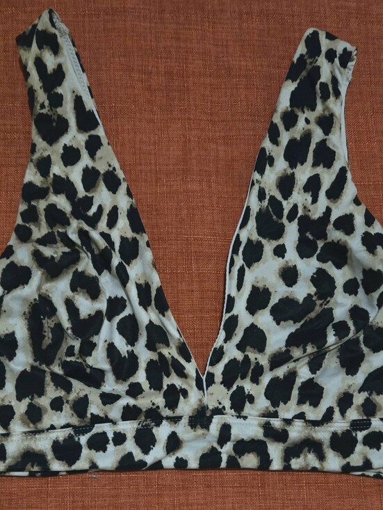 Victoria's Secret Tops - Sexy Leopard Print V-Neck SPORTS BRA Brown/Black NWOT